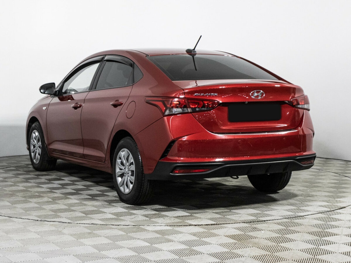 Hyundai Solaris с пробегом — 2021 год. Фото: #6