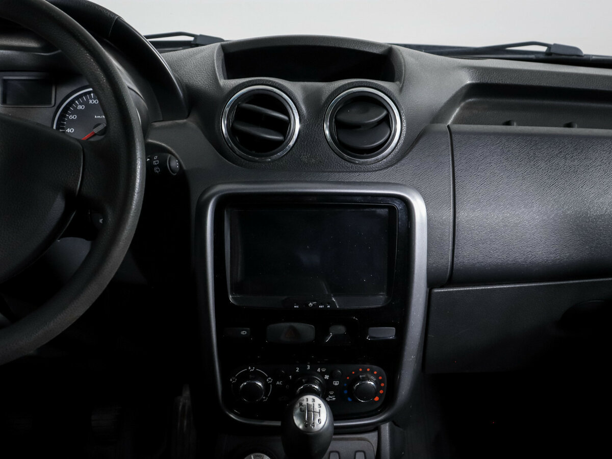 Renault Duster с пробегом — 2013 год. Фото: #9