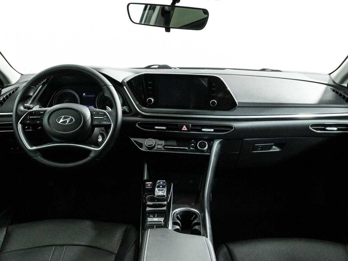 Hyundai Sonata с пробегом — 2021 год. Фото: #12