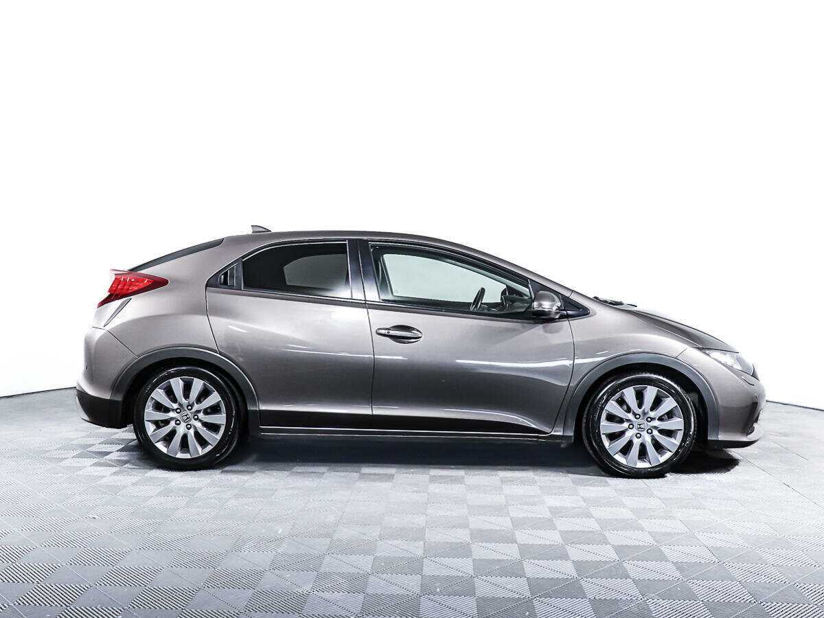 Honda Civic с пробегом — 2013 год. Фото: #3