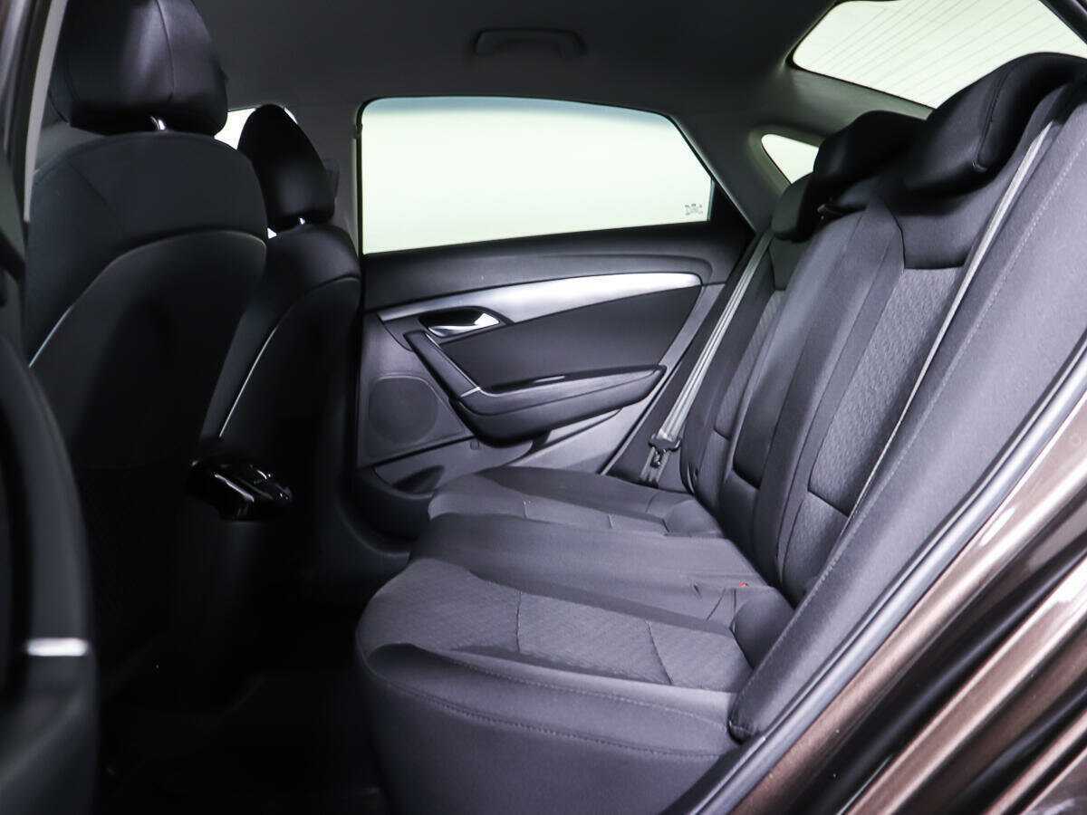 Hyundai i40 с пробегом — 2015 год. Фото: #9