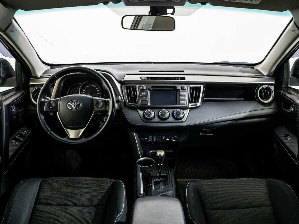 Toyota RAV4 с пробегом — 2013 год. Фото: #11
