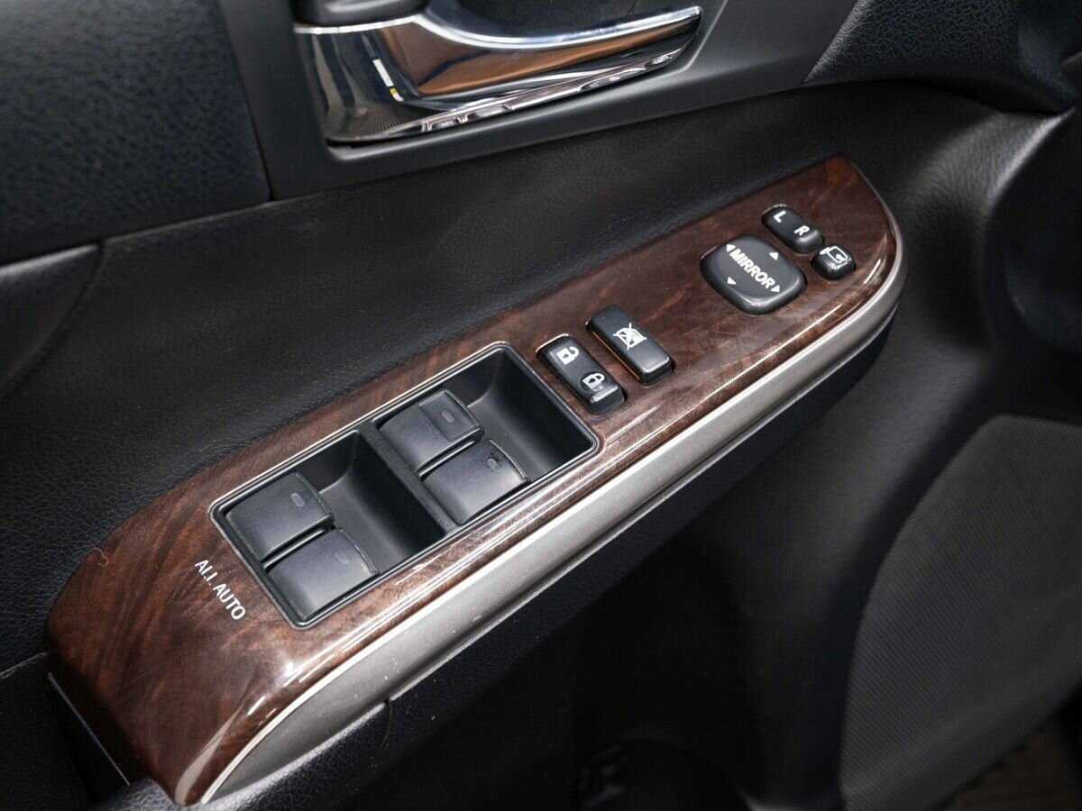Toyota Camry с пробегом — 2017 год. Фото: #19