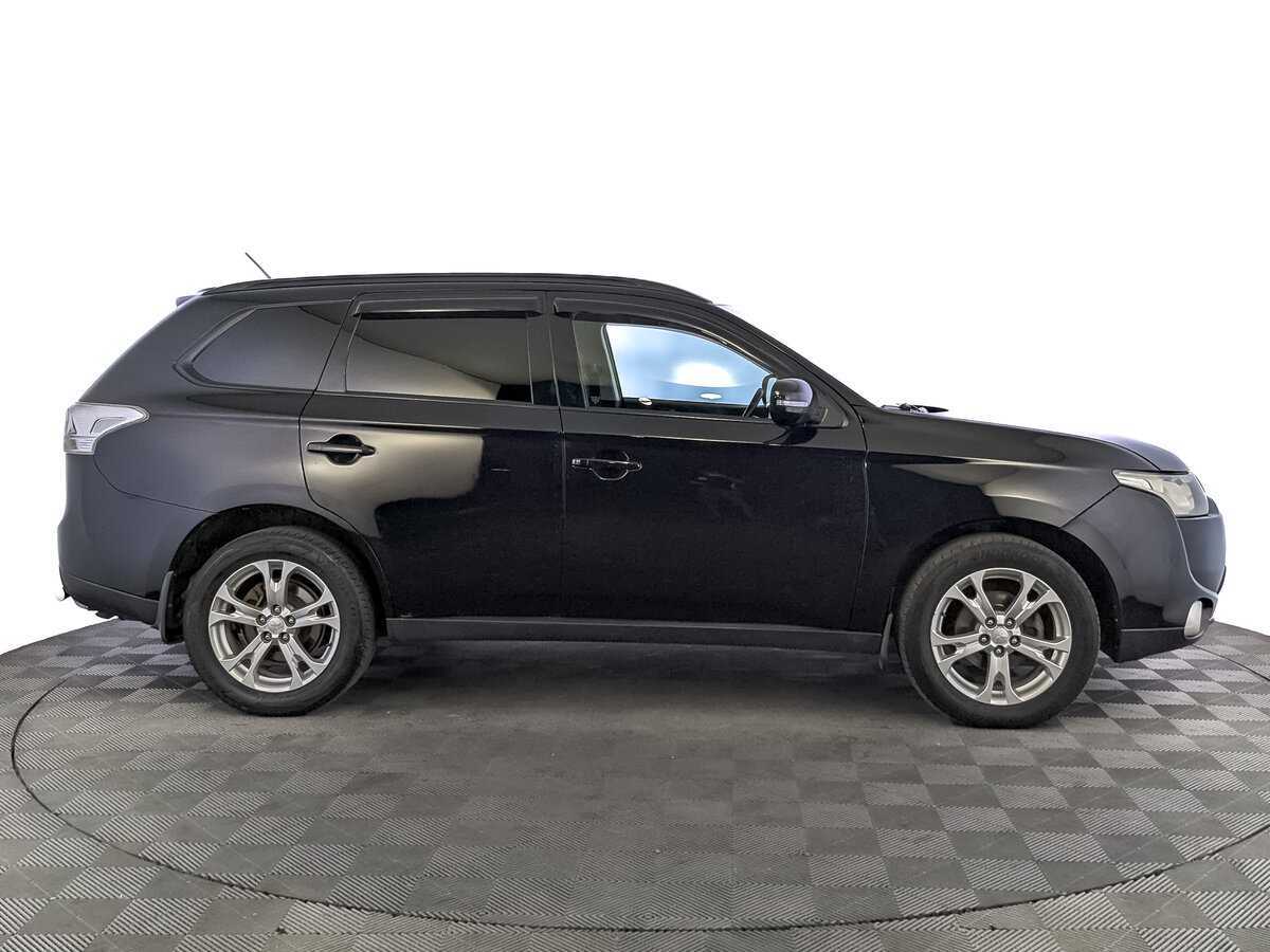 Mitsubishi Outlander с пробегом — 2012 год. Фото: #3