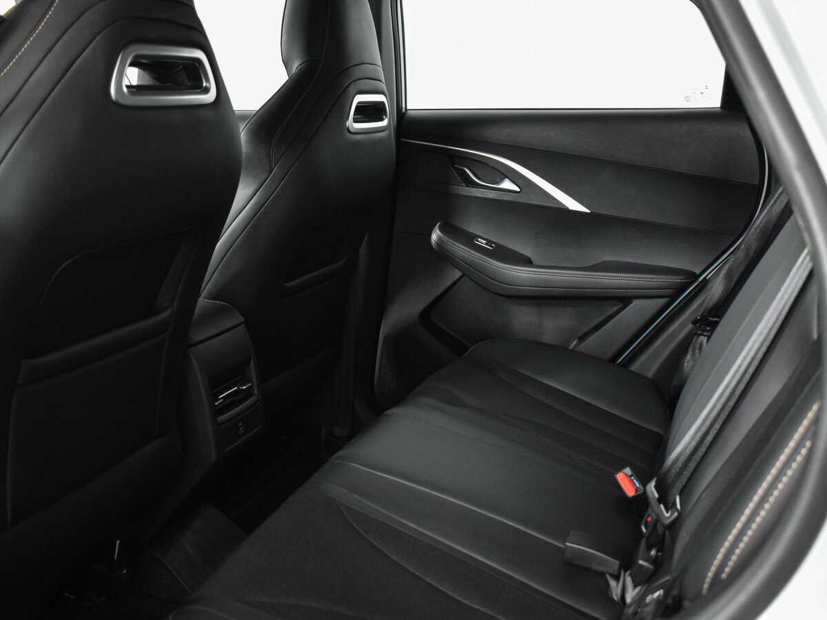 OMODA C5 с пробегом — 2022 год. Фото: #13