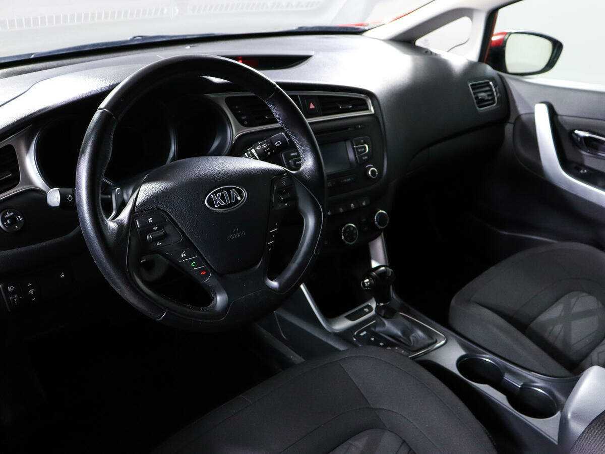 Kia Ceed с пробегом — 2016 год. Фото: #13