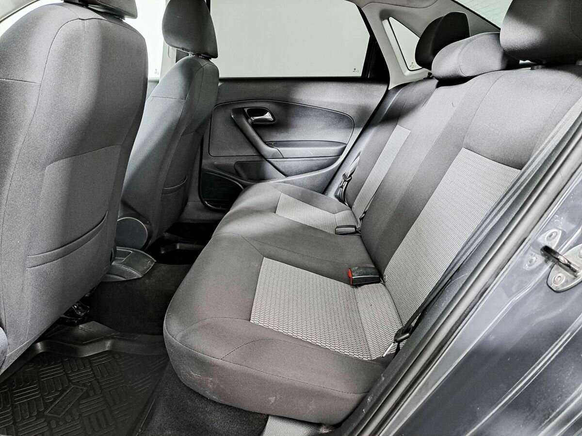 Volkswagen Polo с пробегом — 2014 год. Фото: #8