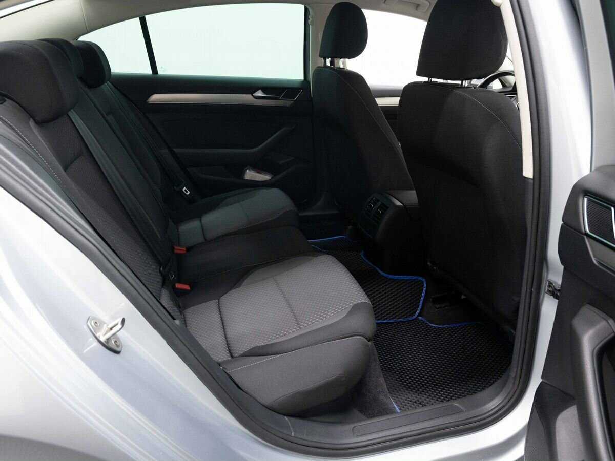 Volkswagen Passat с пробегом — 2017 год. Фото: #23