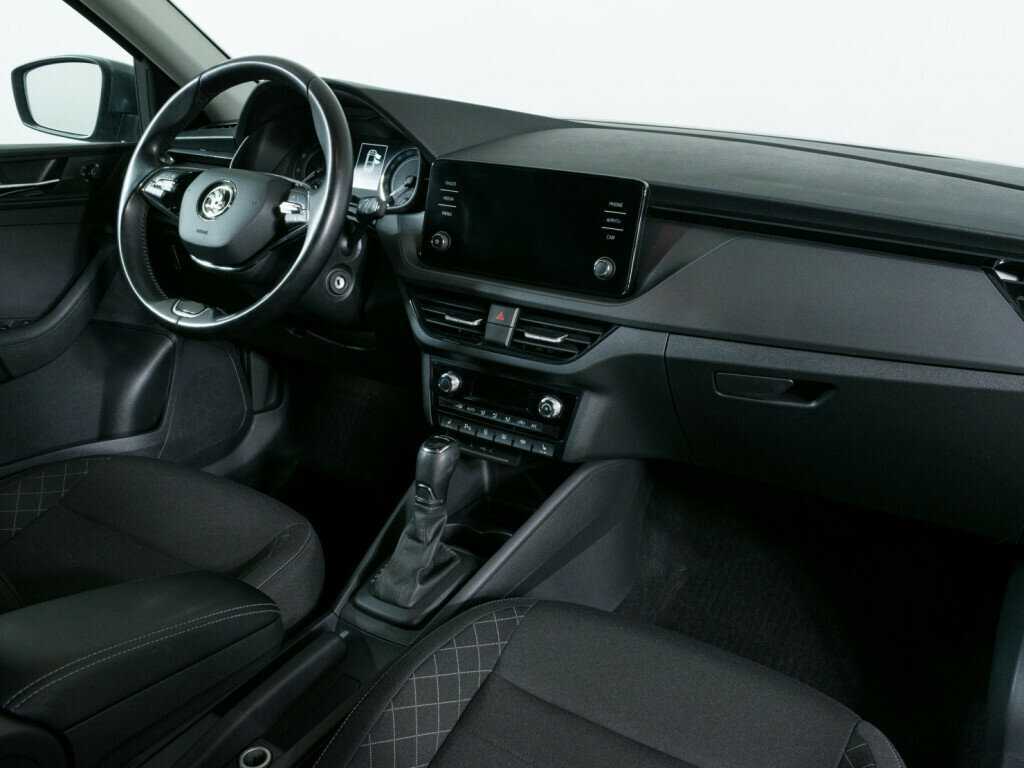 Skoda Rapid с пробегом — 2021 год. Фото: #6