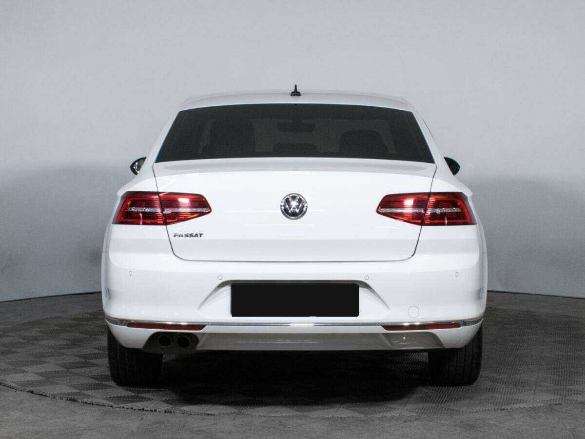 Volkswagen Passat с пробегом — 2017 год. Фото: #4
