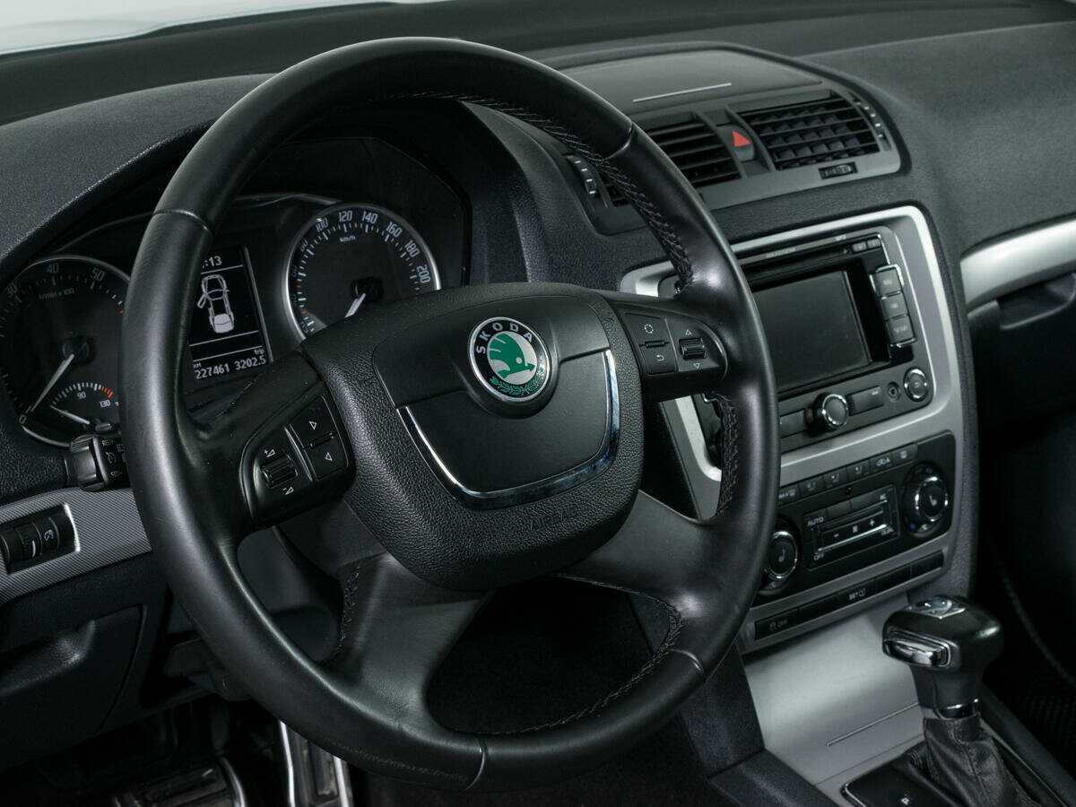 Skoda Octavia с пробегом — 2013 год. Фото: #13