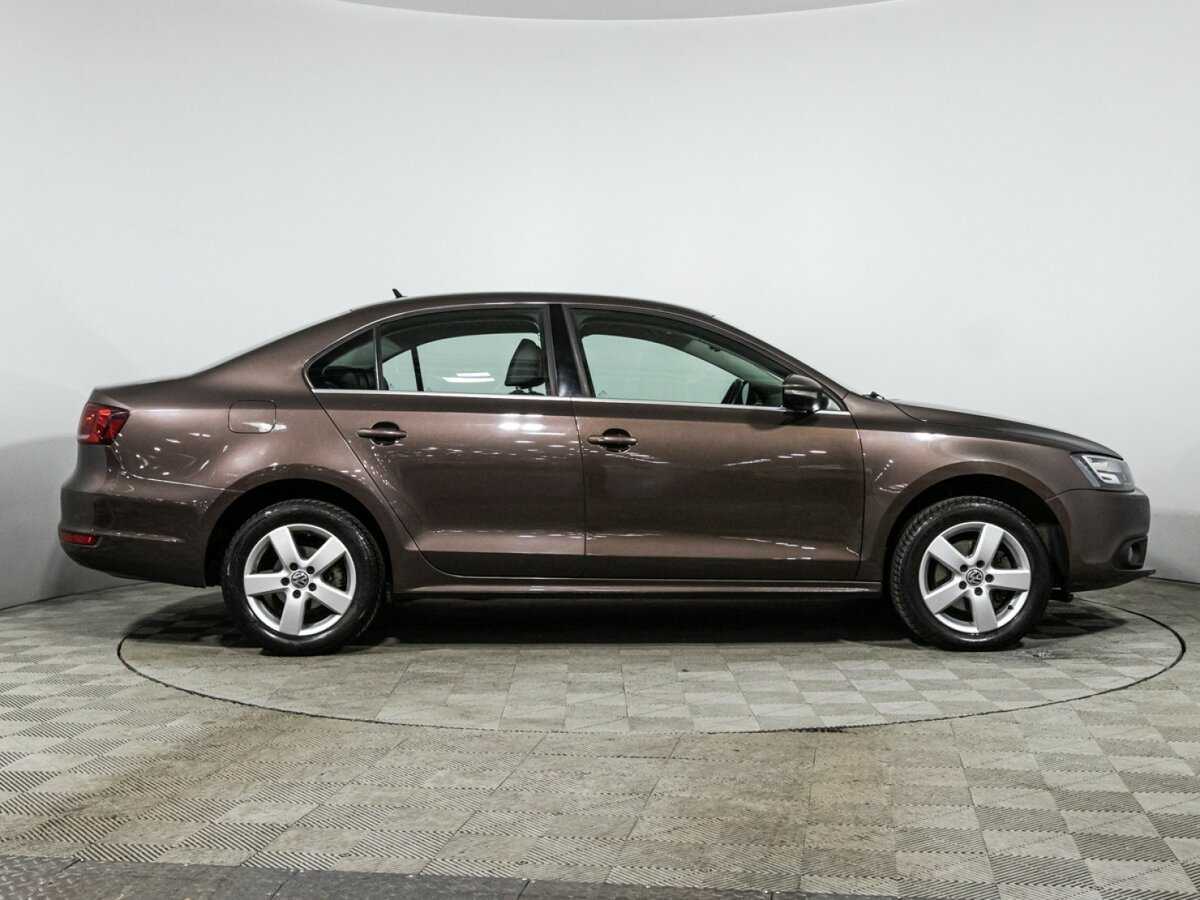Volkswagen Jetta с пробегом — 2014 год. Фото: #3