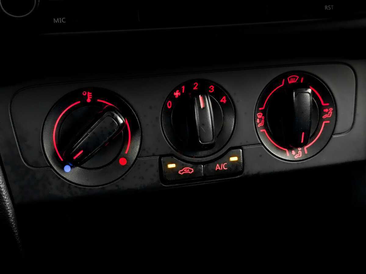 Volkswagen Polo с пробегом — 2020 год. Фото: #22