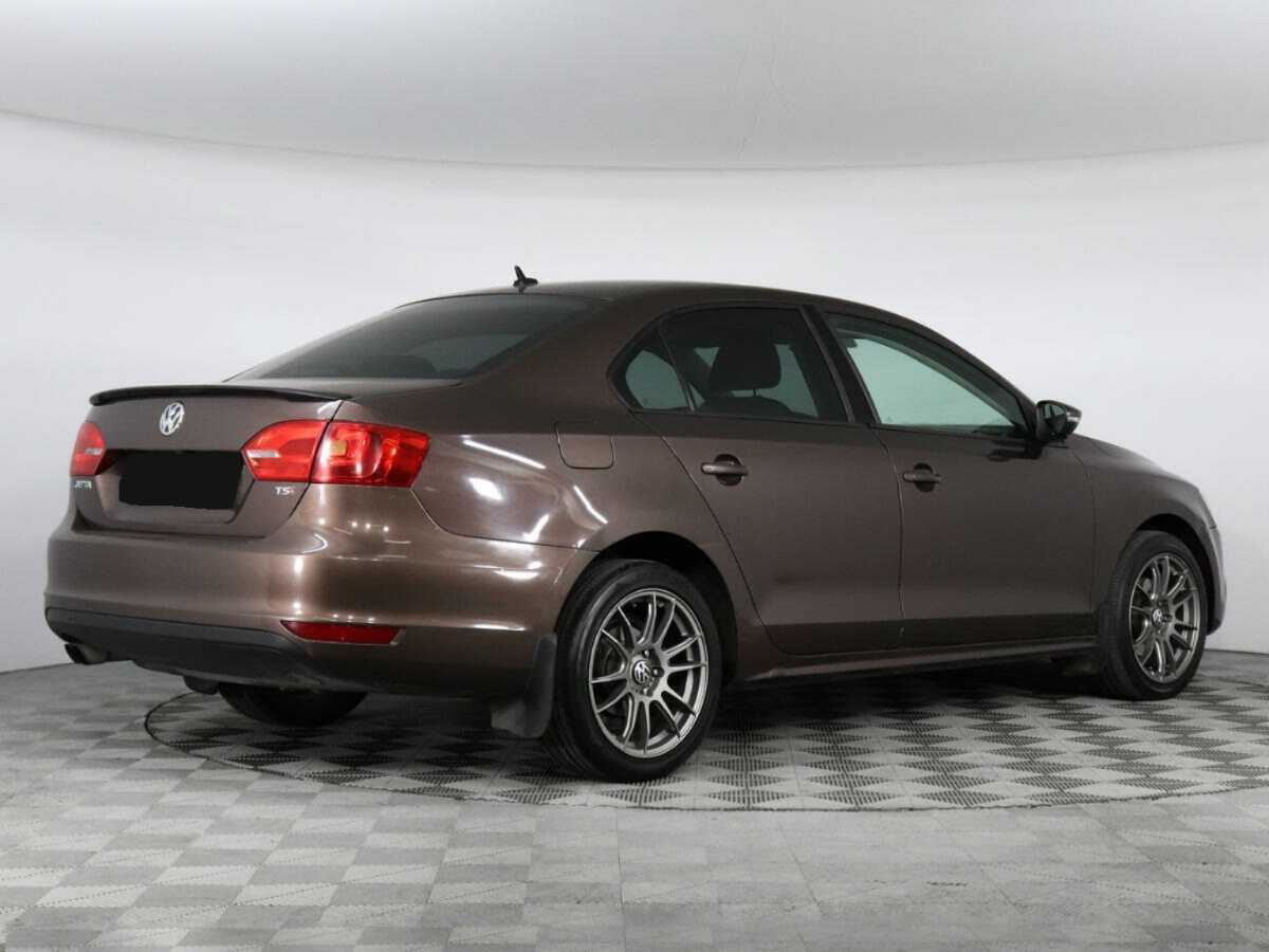 Volkswagen Jetta с пробегом — 2014 год. Фото: #2