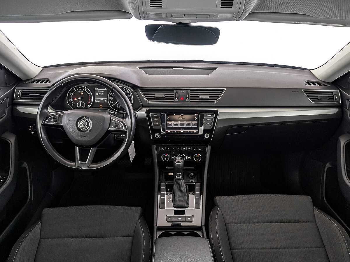 Skoda Superb с пробегом — 2019 год. Фото: #13