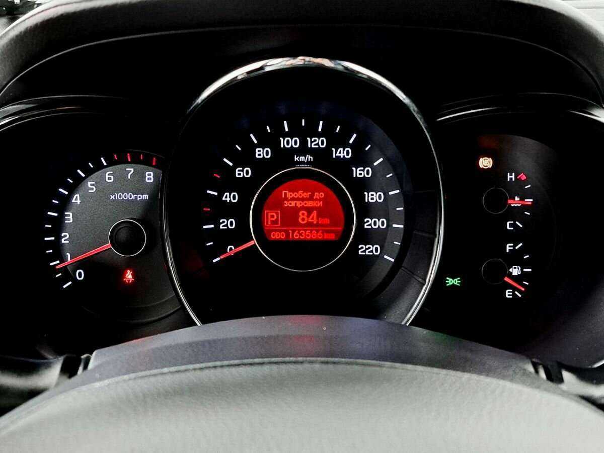 Kia Rio с пробегом — 2012 год. Фото: #10
