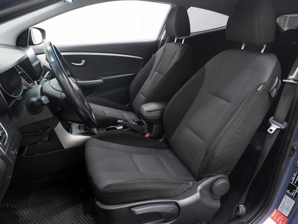 Hyundai i30 с пробегом — 2013 год. Фото: #9