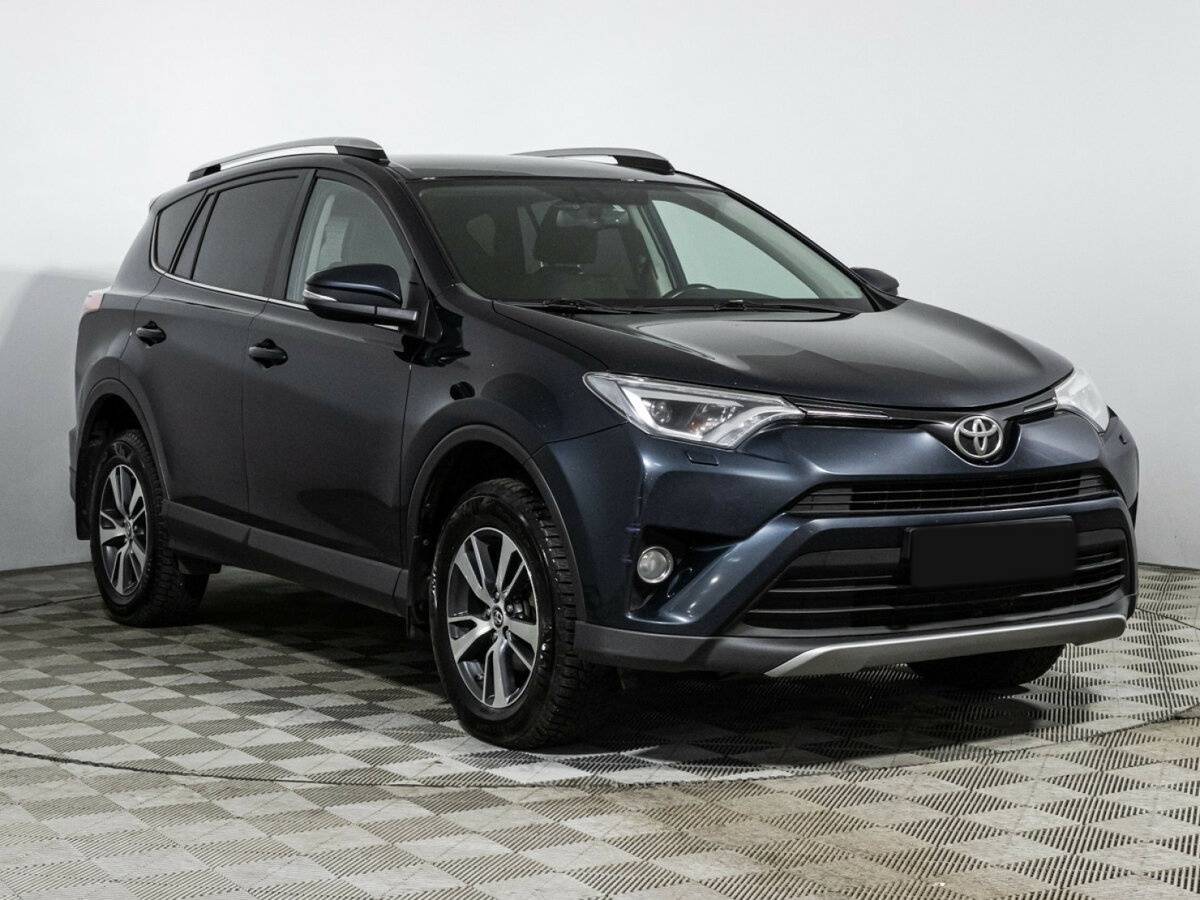 Toyota RAV4 с пробегом — 2018 год. Фото: #2