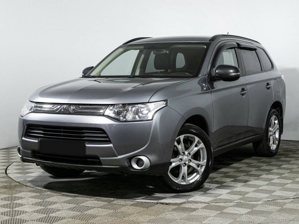 Mitsubishi Outlander с пробегом — 2012 год. Фото: #0