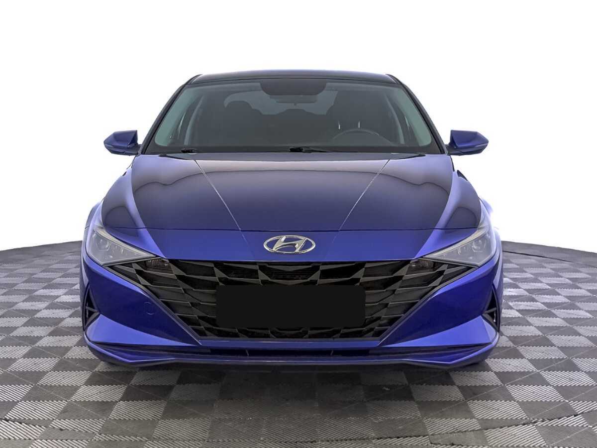Hyundai Elantra с пробегом — 2021 год. Фото: #1