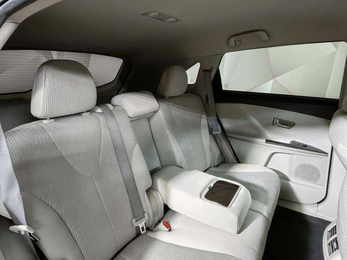 Toyota Venza с пробегом — 2013 год. Фото: #11