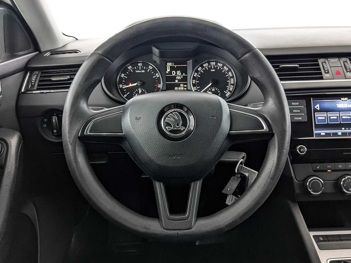Skoda Octavia с пробегом — 2017 год. Фото: #16