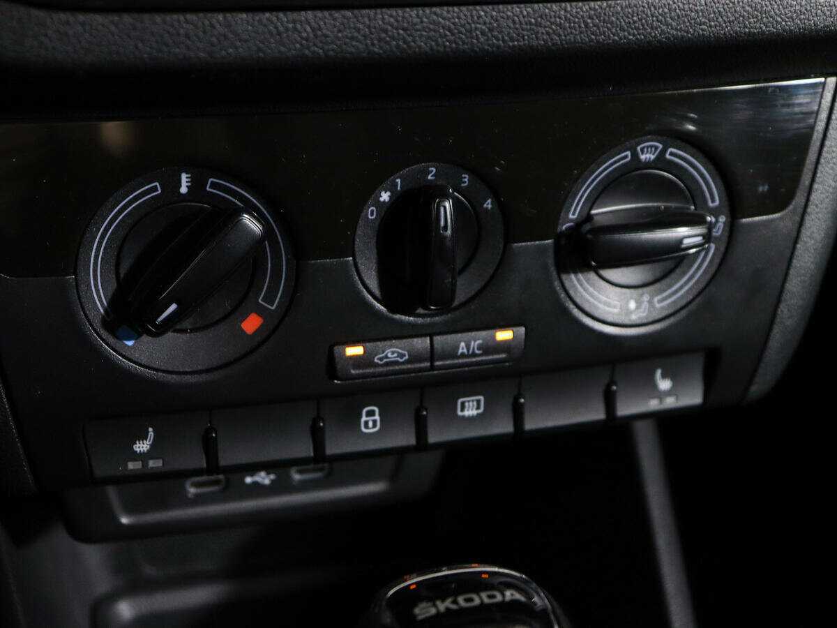 Skoda Rapid с пробегом — 2021 год. Фото: #17