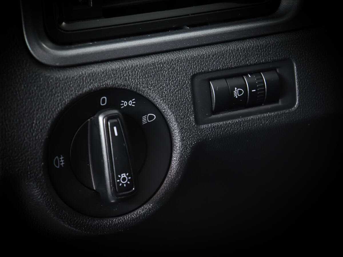 Skoda Rapid с пробегом — 2019 год. Фото: #15