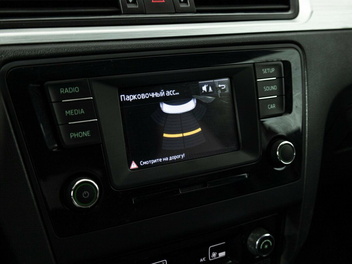 Skoda Rapid с пробегом — 2016 год. Фото: #15