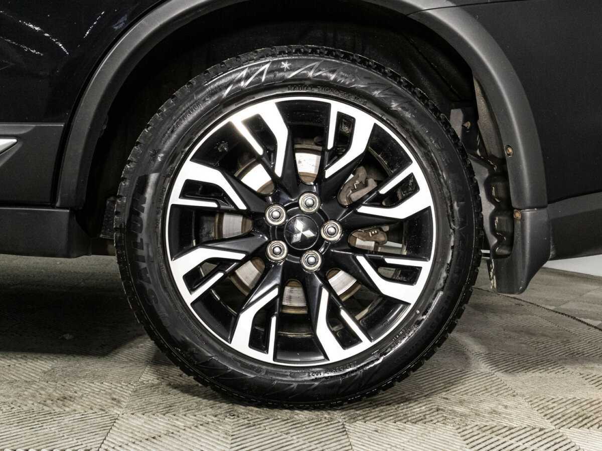 Mitsubishi Outlander с пробегом — 2021 год. Фото: #17