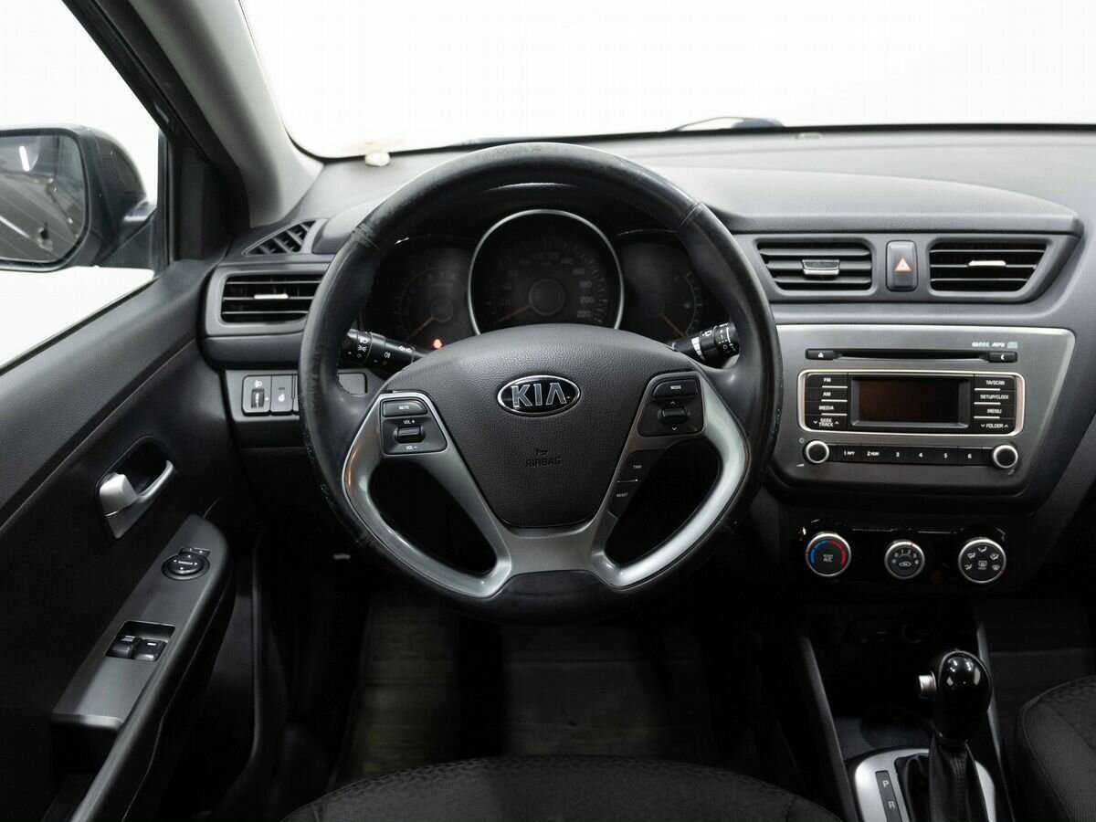 Kia Rio с пробегом — 2017 год. Фото: #13