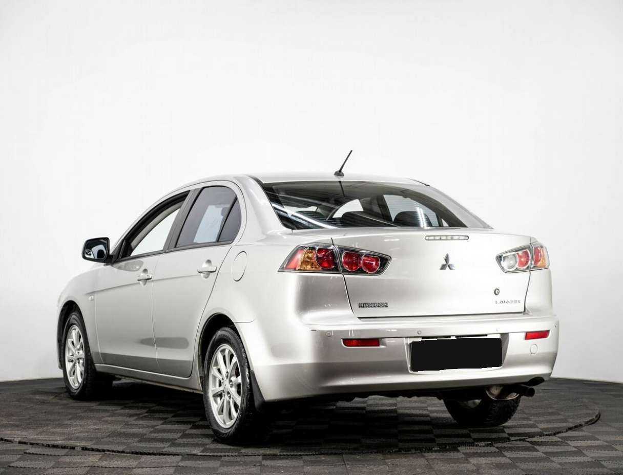 Mitsubishi Lancer с пробегом — 2012 год. Фото: #2