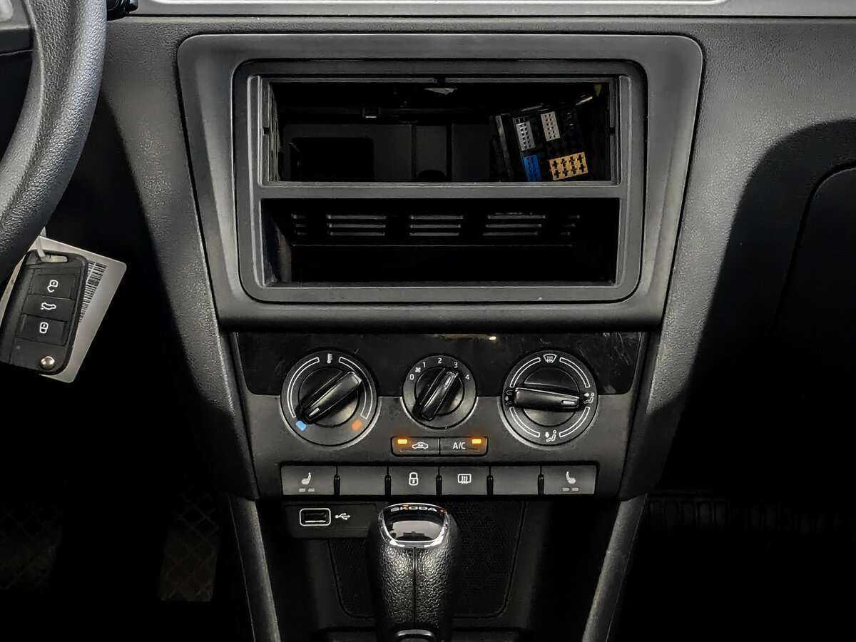 Skoda Rapid с пробегом — 2019 год. Фото: #12