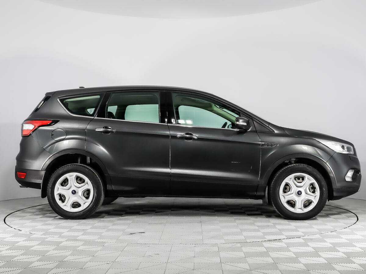 Ford Kuga с пробегом — 2018 год. Фото: #3