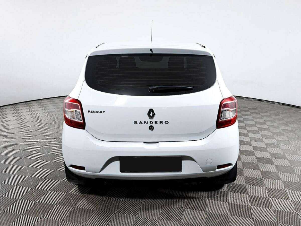 Renault Sandero с пробегом — 2018 год. Фото: #4