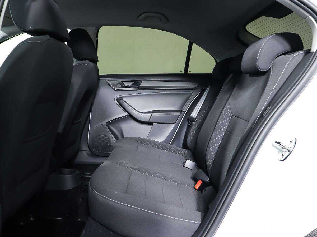 Skoda Rapid с пробегом — 2020 год. Фото: #9