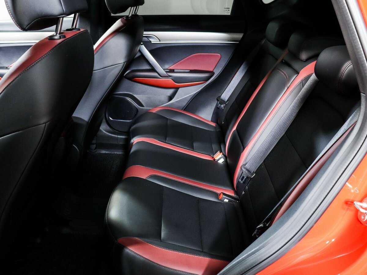 Geely Coolray с пробегом — 2023 год. Фото: #9