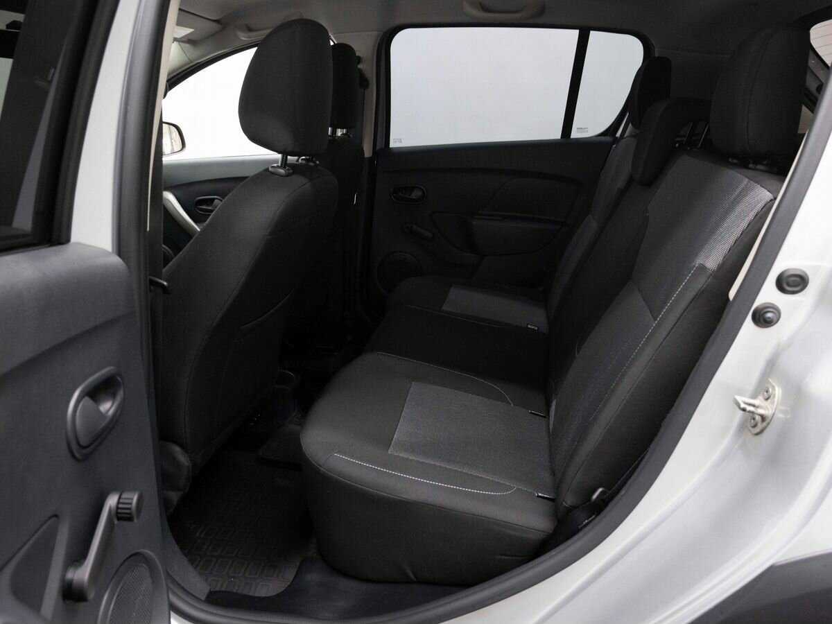 Renault Sandero с пробегом — 2020 год. Фото: #8