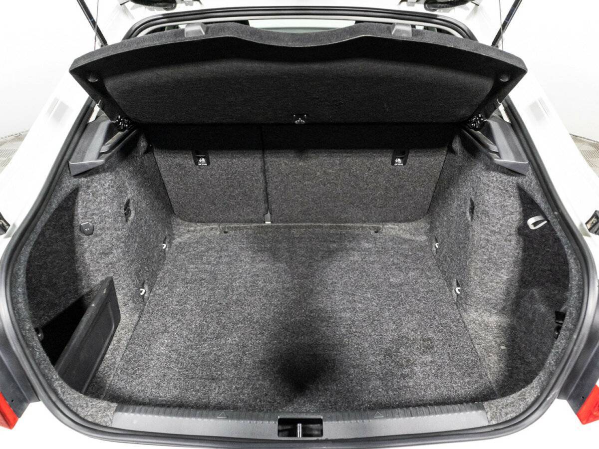 Skoda Octavia с пробегом — 2016 год. Фото: #13