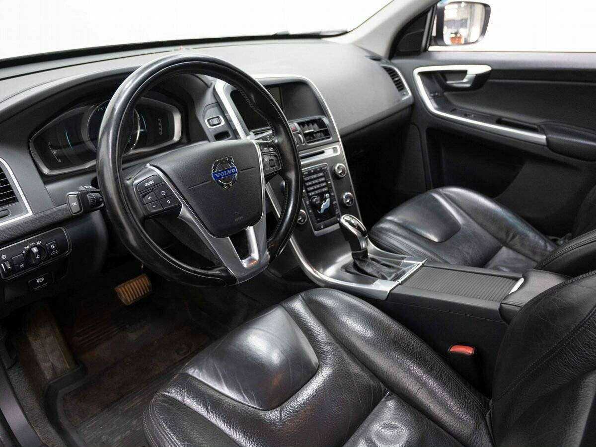 Volvo XC60 с пробегом — 2013 год. Фото: #6