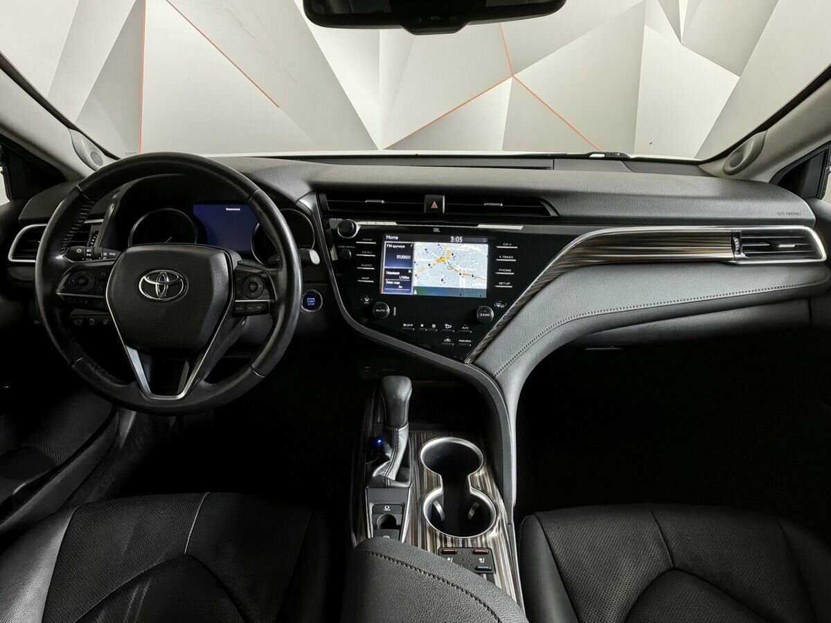 Toyota Camry с пробегом — 2020 год. Фото: #9
