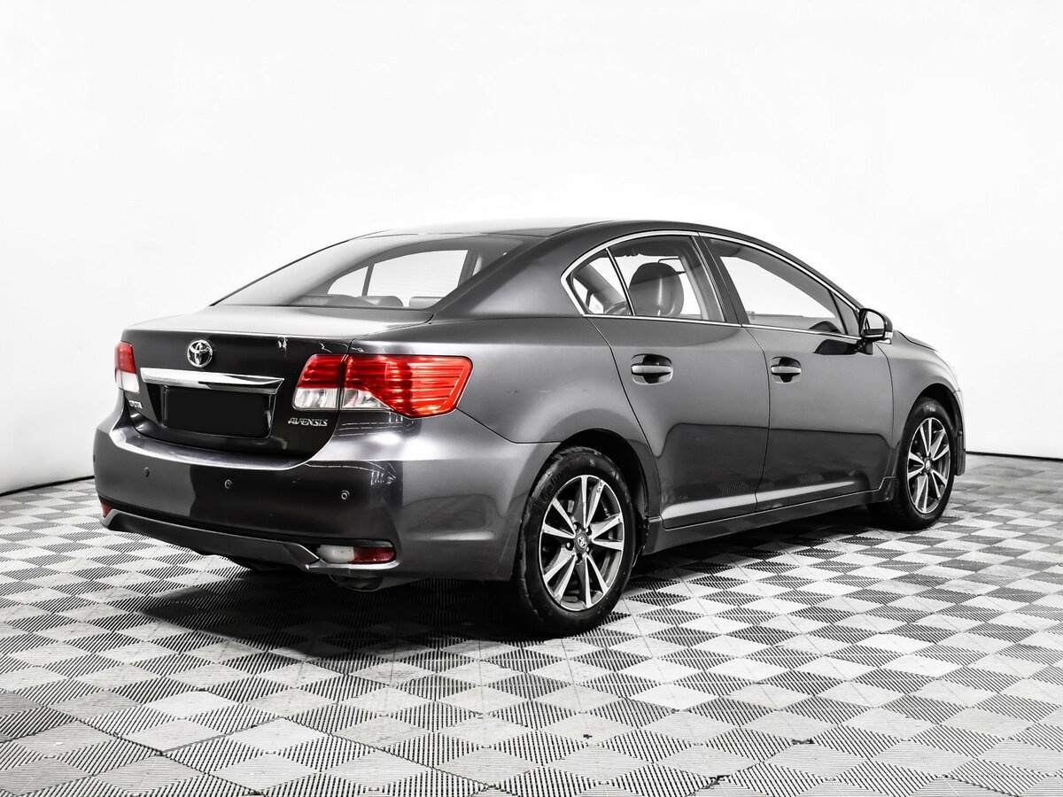 Toyota Avensis с пробегом — 2012 год. Фото: #3