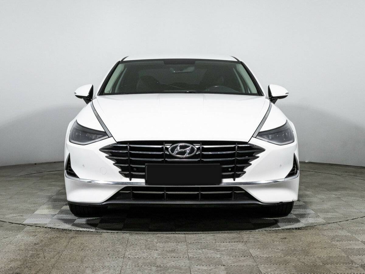 Hyundai Sonata с пробегом — 2020 год. Фото: #1