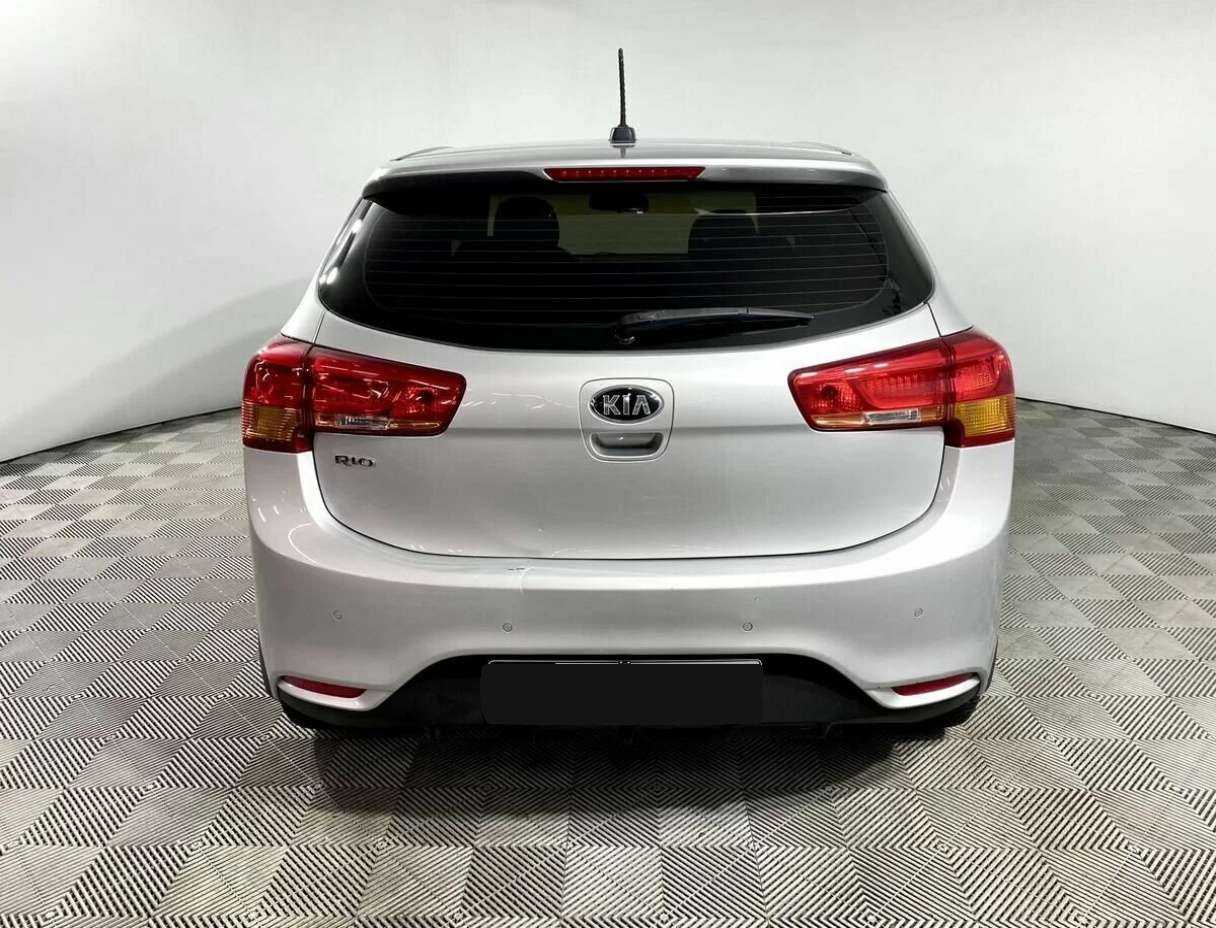 Kia Rio с пробегом — 2017 год. Фото: #5