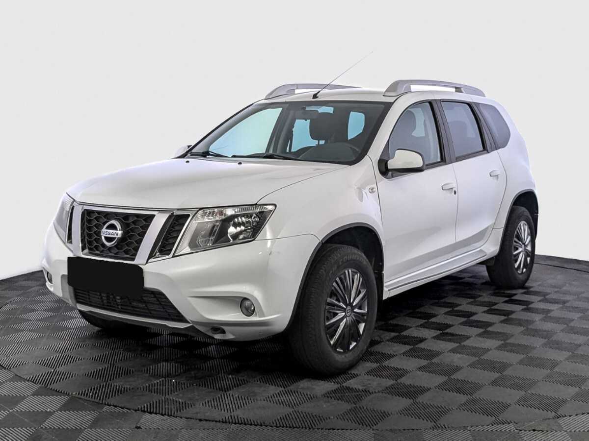 Nissan Terrano с пробегом — 2015 год. Фото: #0