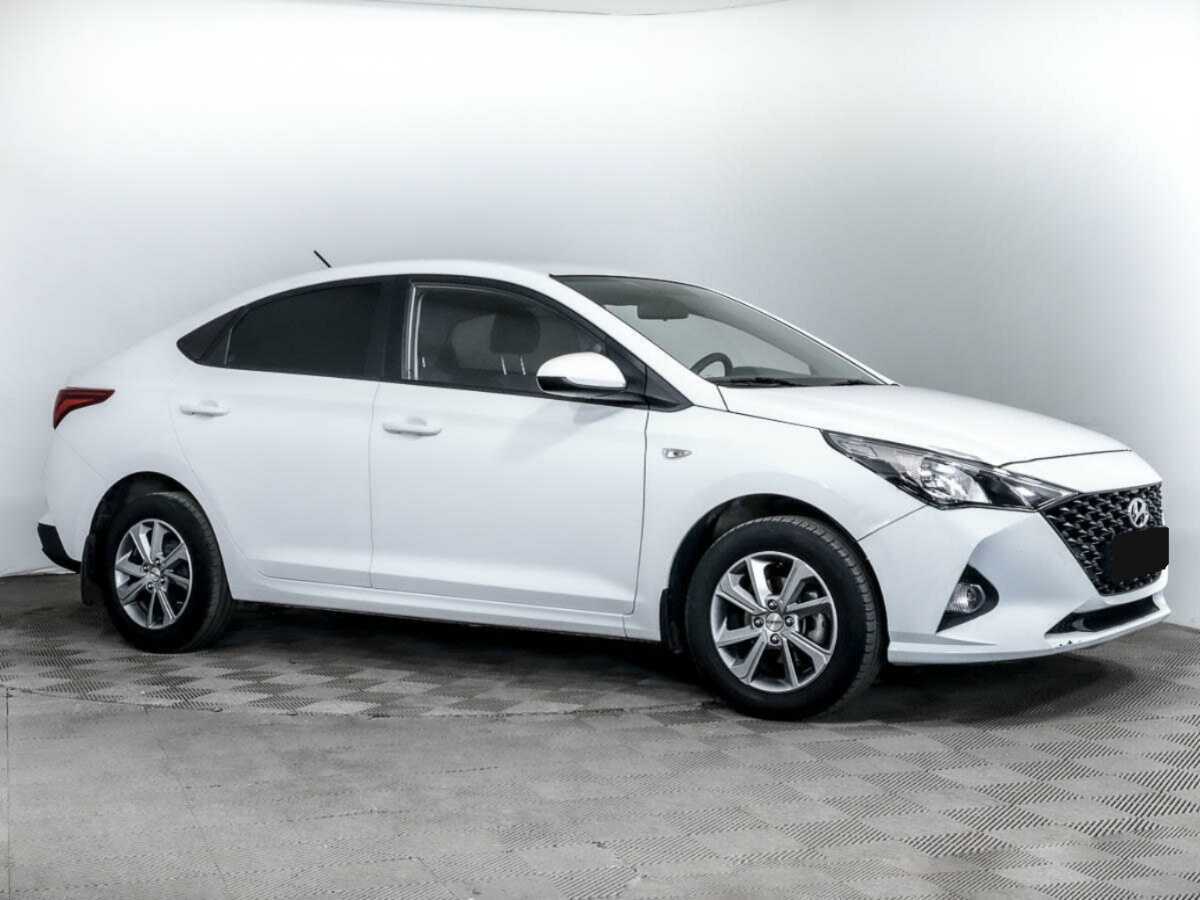 Hyundai Solaris с пробегом — 2021 год. Фото: #2