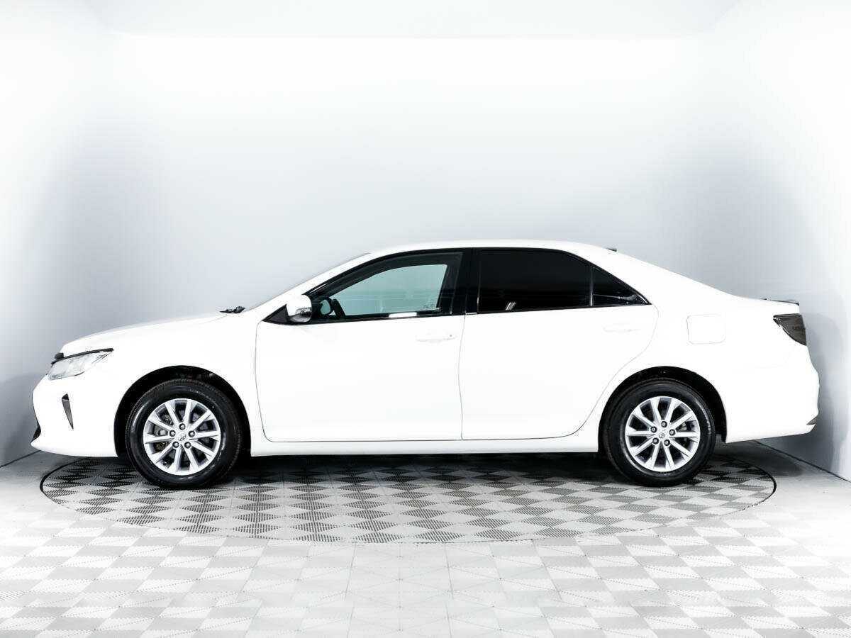 Toyota Camry с пробегом — 2015 год. Фото: #7