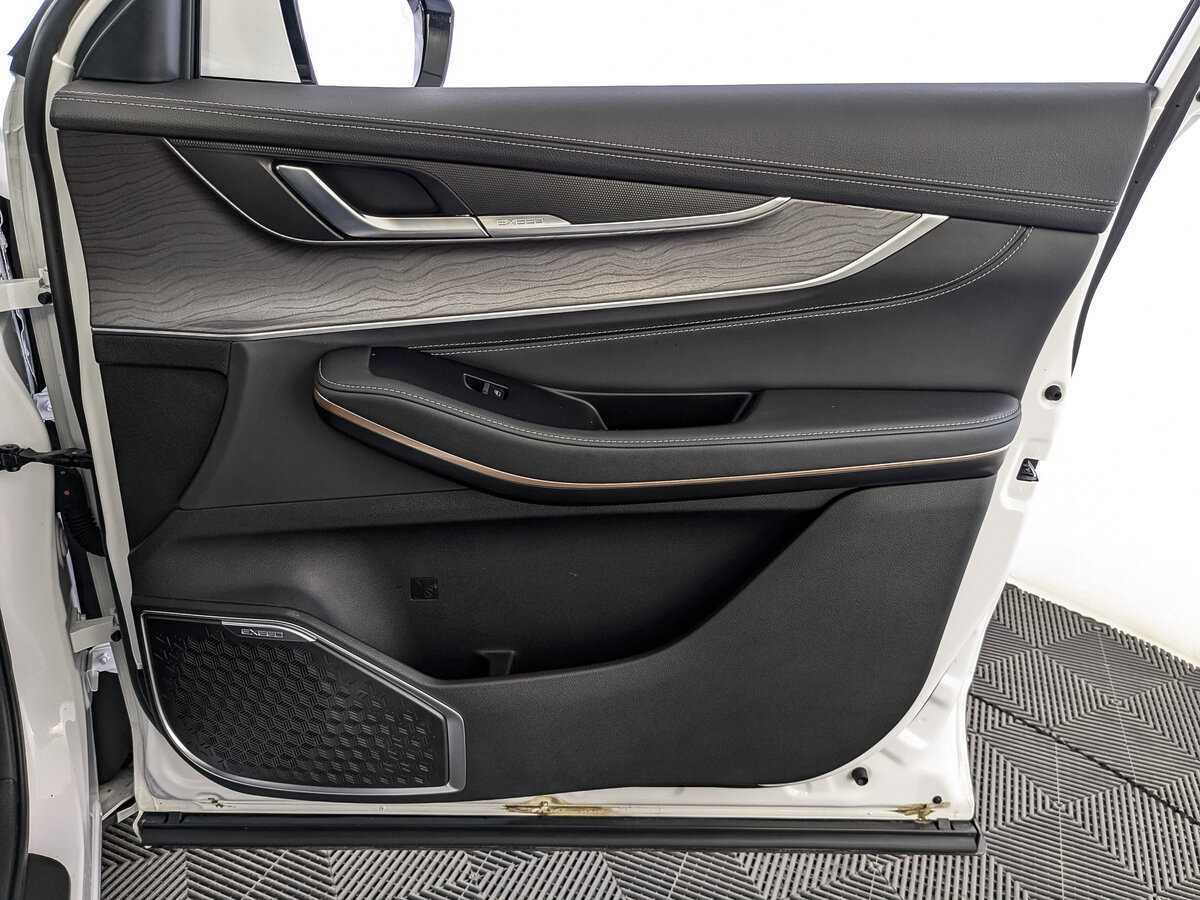 EXEED LX с пробегом — 2022 год. Фото: #21