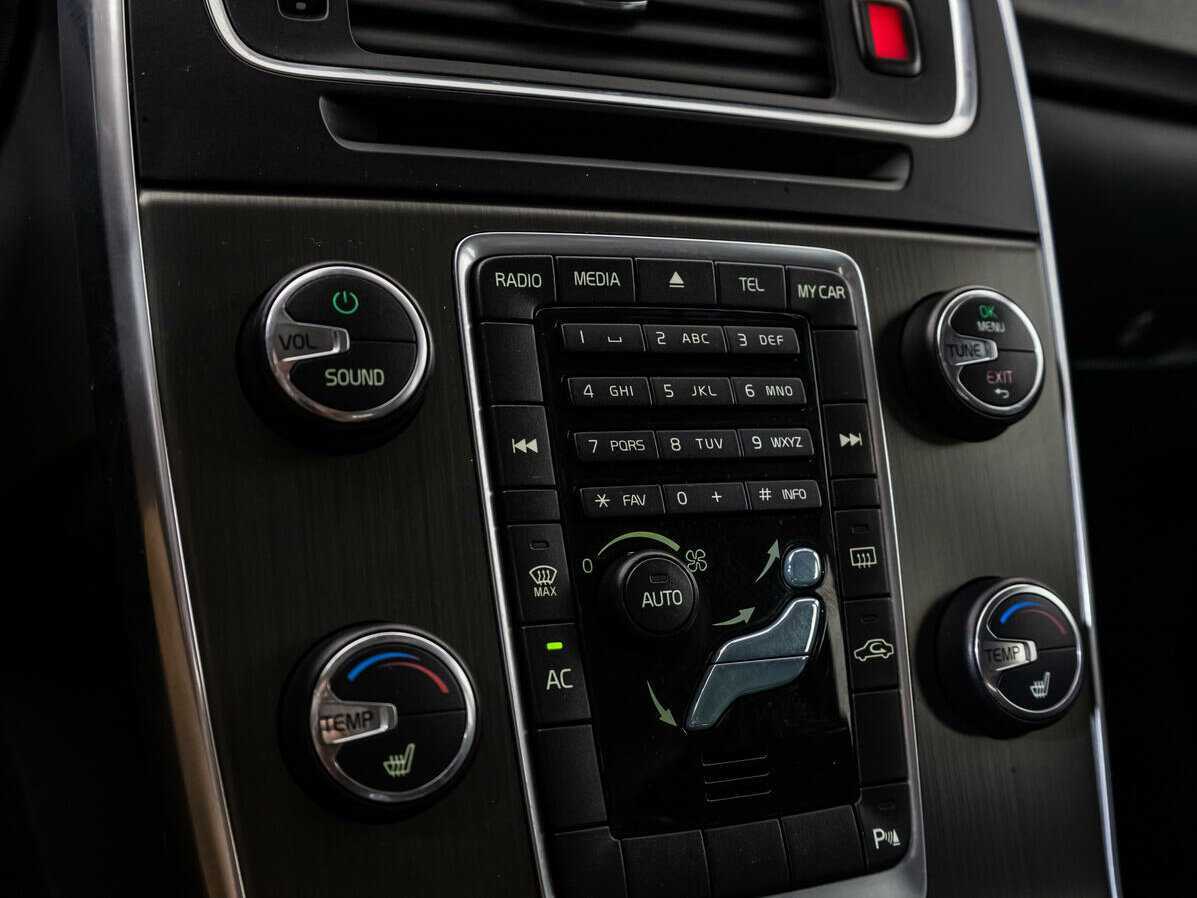 Volvo V60 с пробегом — 2012 год. Фото: #14