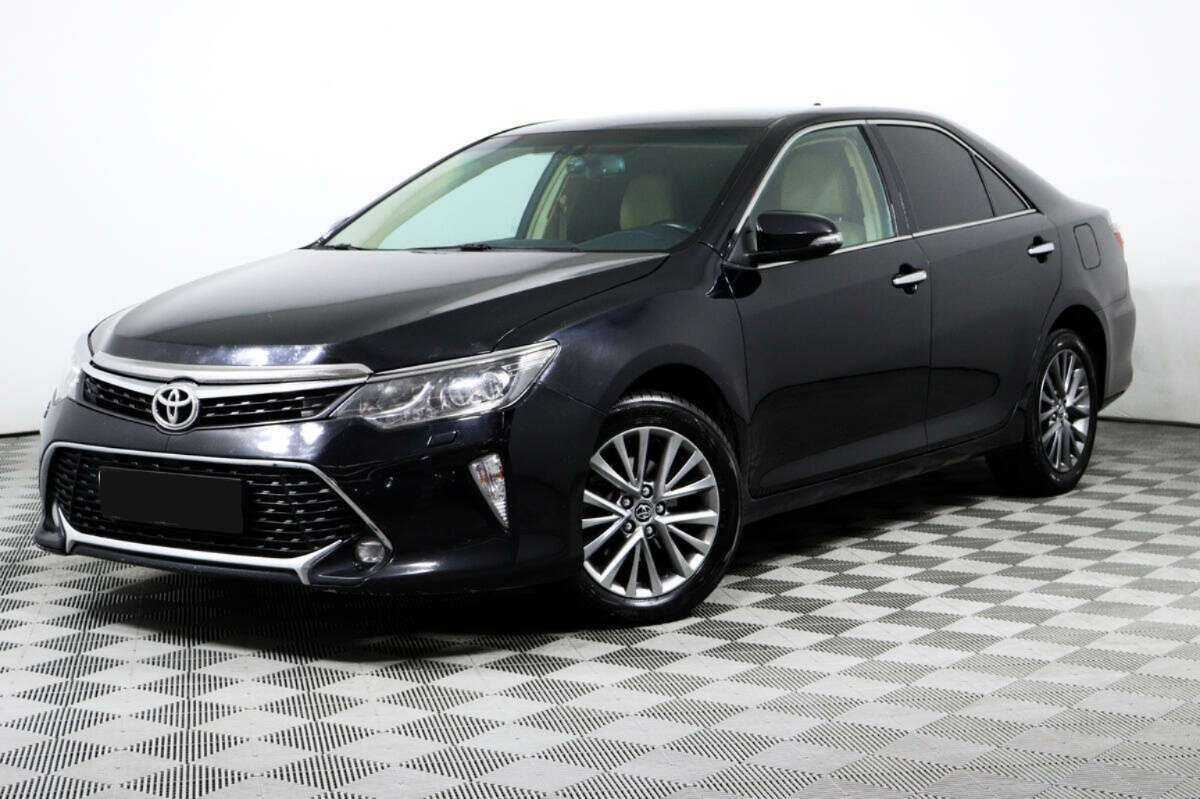 Toyota Camry с пробегом — 2017 год. Посмотреть фото